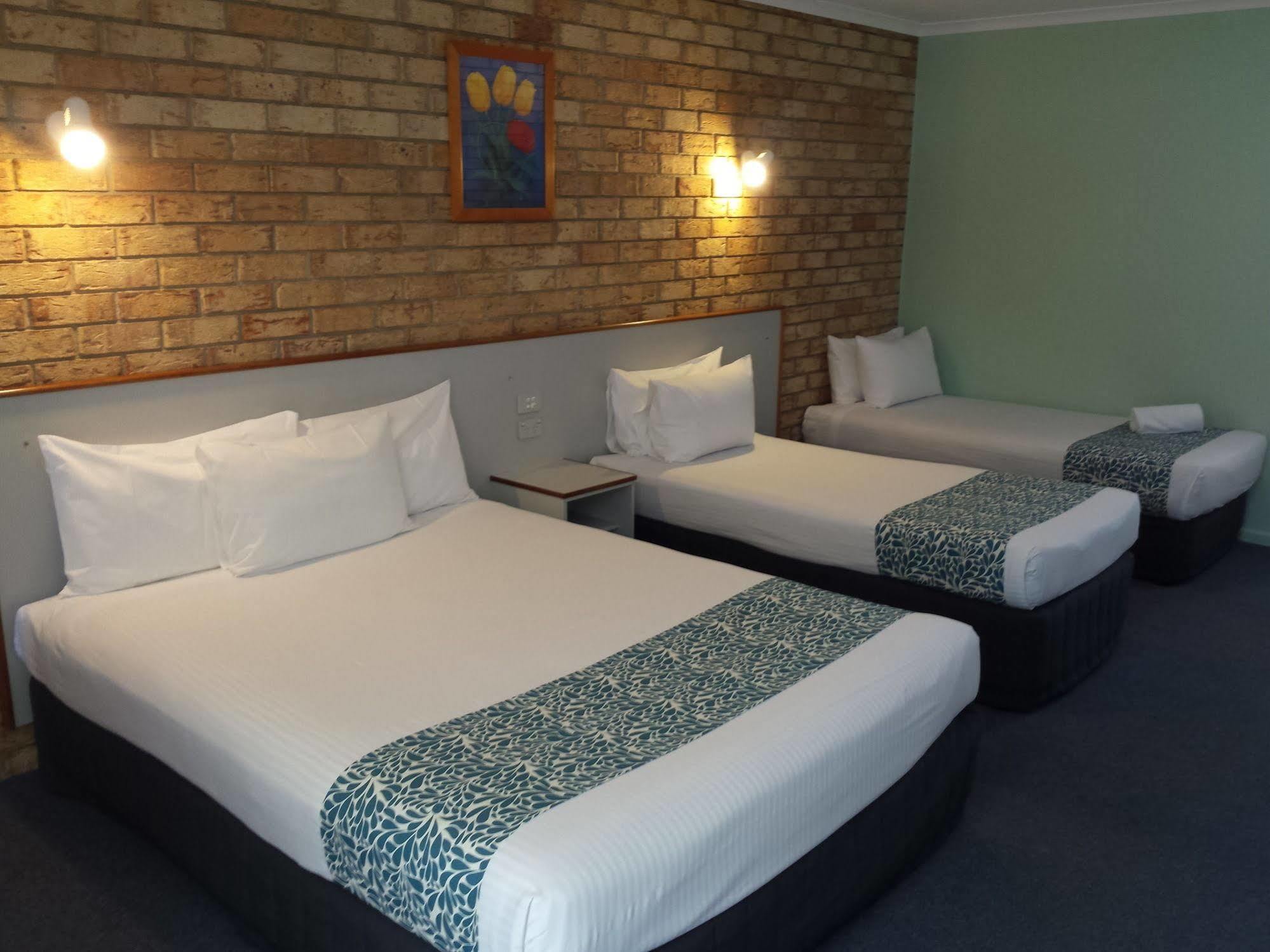 Sunshine Coast Motor Lodge Woombye Dış mekan fotoğraf