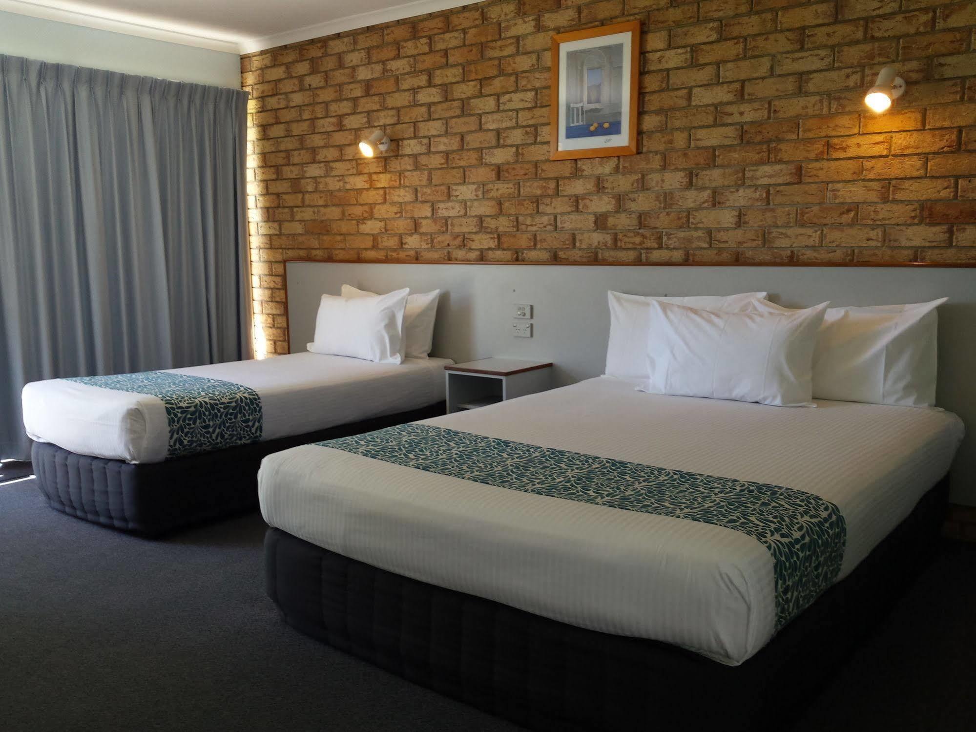 Sunshine Coast Motor Lodge Woombye Dış mekan fotoğraf
